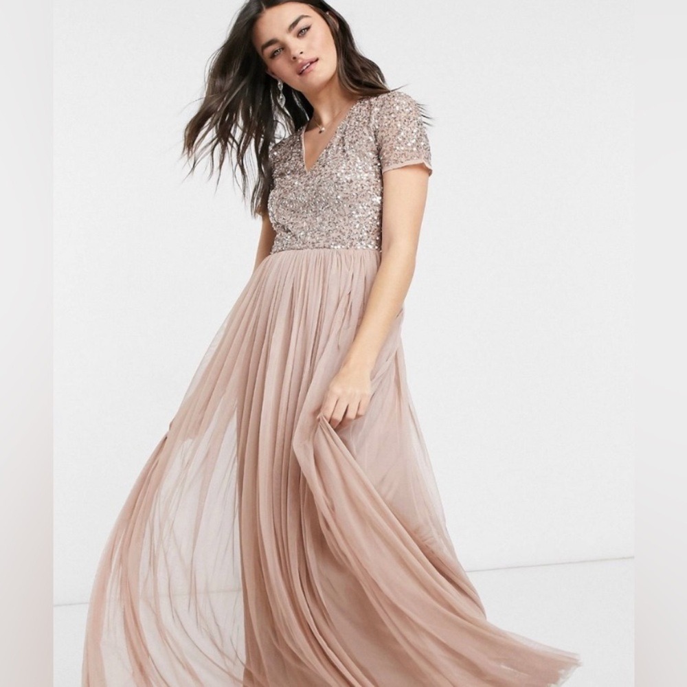 Maya Deluxe (ASOS) Women's Size 6 V-neck Maxi Tulle Dress Chic‎ Sequin Bodice